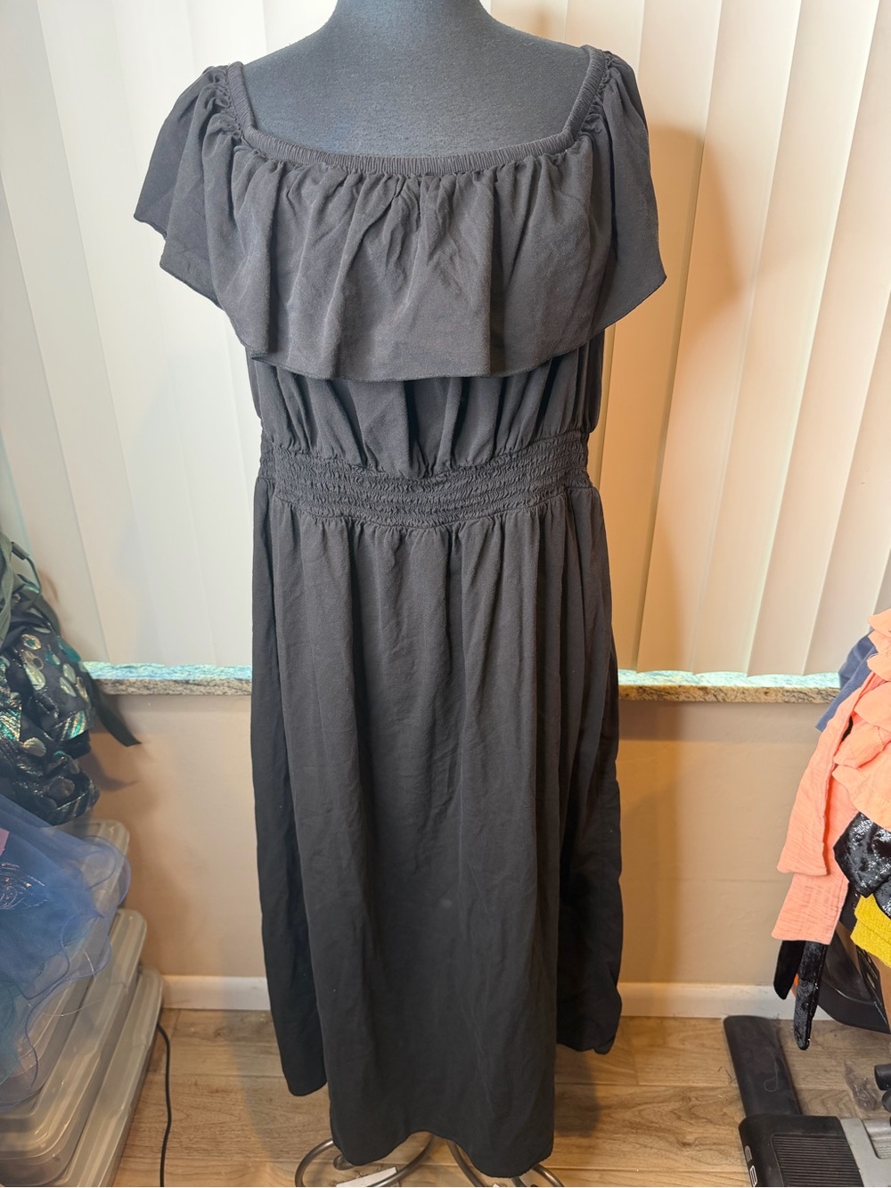 Old navy Women's Black Off-Shoulder Smocked Waist Maxi Dress Size 2X